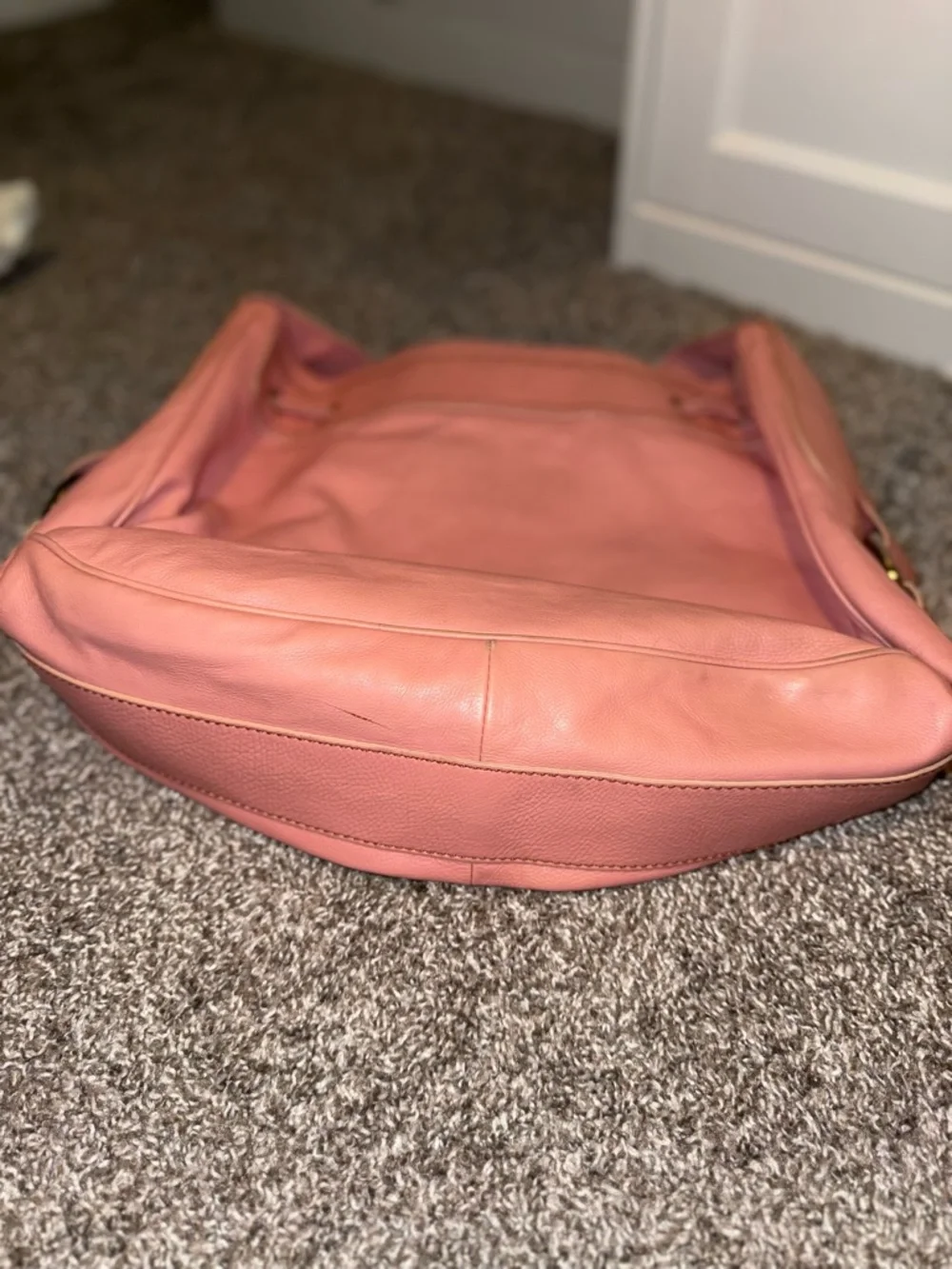 Marc Jacobs Rose-Pink Leather Shoulder Bag with Front Pockets - Picture 4 of 9